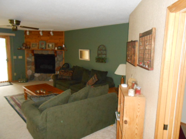 EPte 2018 Living from kitchen